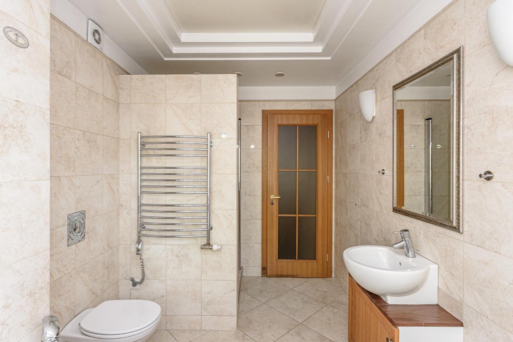 Jacuzzi Apartments X Free Parking X Self Check-In 24X7 By H&H VNO Eksteriør billede