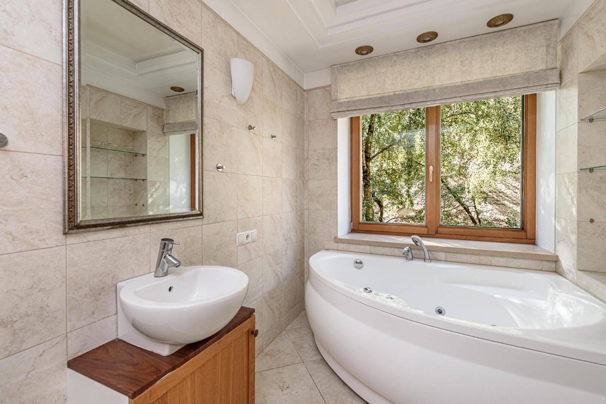 Jacuzzi Apartments X Free Parking X Self Check-In 24X7 By H&H VNO Eksteriør billede
