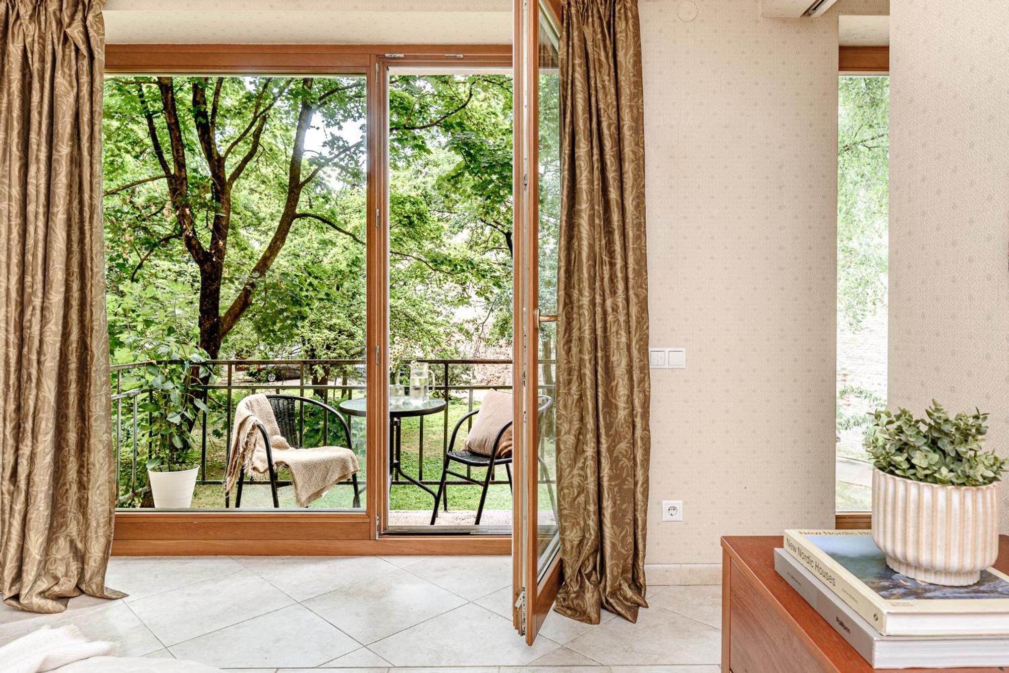 Jacuzzi Apartments X Free Parking X Self Check-In 24X7 By H&H VNO Eksteriør billede